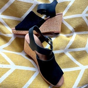 TOMS wedge sandles